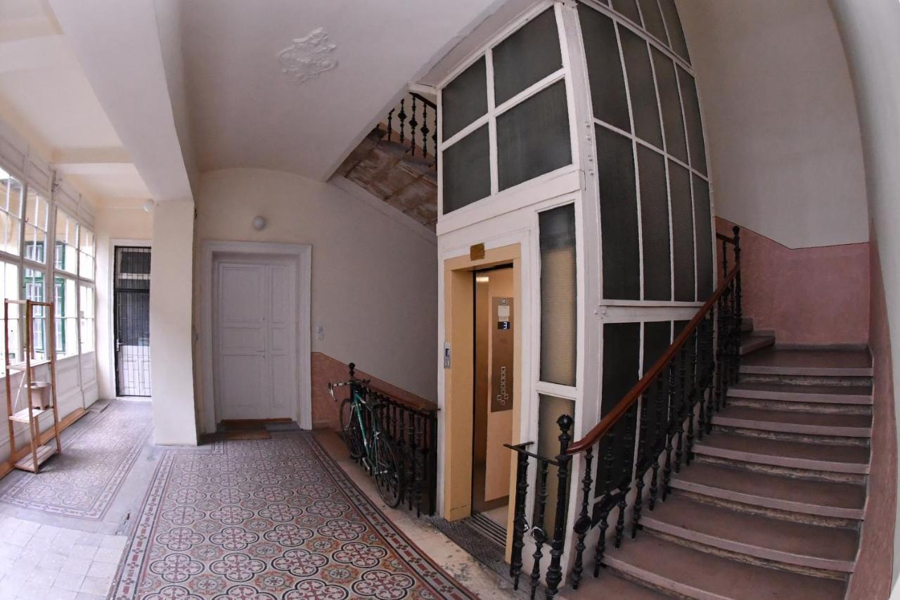 Five Seasons Vaci Utca Apartment Budapeszt Zewnętrze zdjęcie